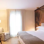 Отель Ciutat De 4*