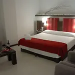 Отель Ciutat De 4*