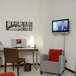 Отель Ciutat De 4*