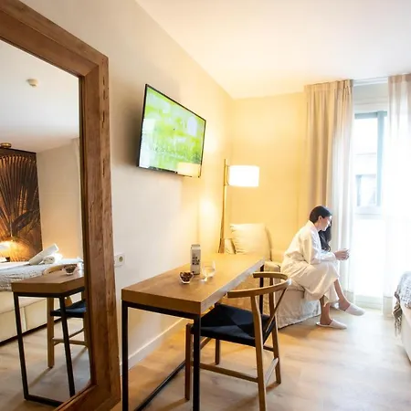 Ciutat De 4* Χιρόνα