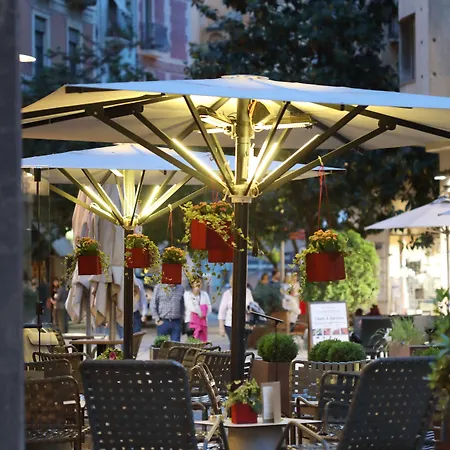 Ciutat De Χιρόνα