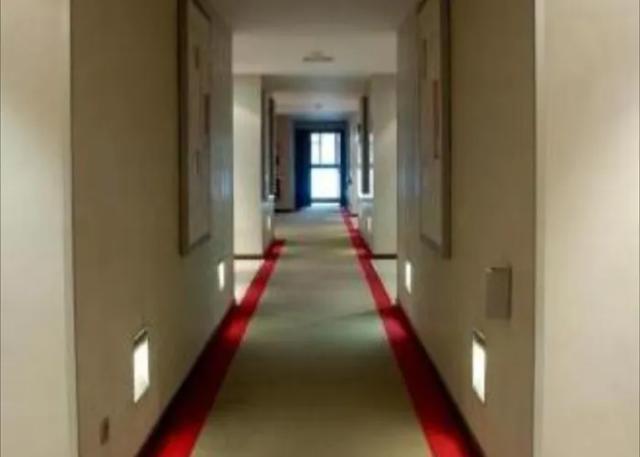 Ciutat De Готель Жерона