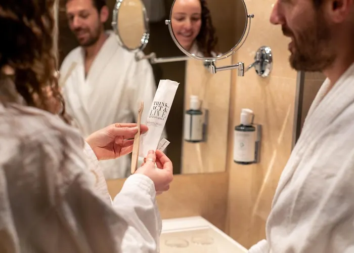 Готель Ciutat De 4*