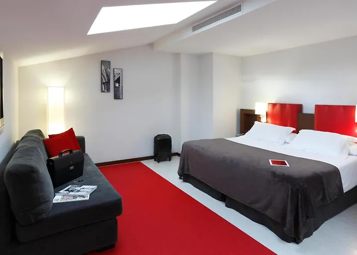 Готель Ciutat De