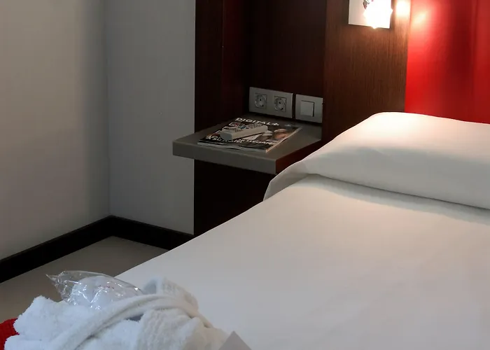 Ciutat De 4* Жерона