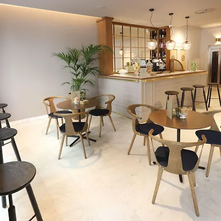 Ciutat De Hotel 4*