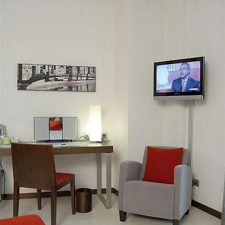 Ξενοδοχείο Ciutat De 4*